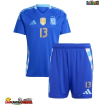 Camisa de Futebol Argentina Cristian Romero #13 Equipamento Secundário Infantil Copa America 2024 Manga Curta (+ Calças curtas)